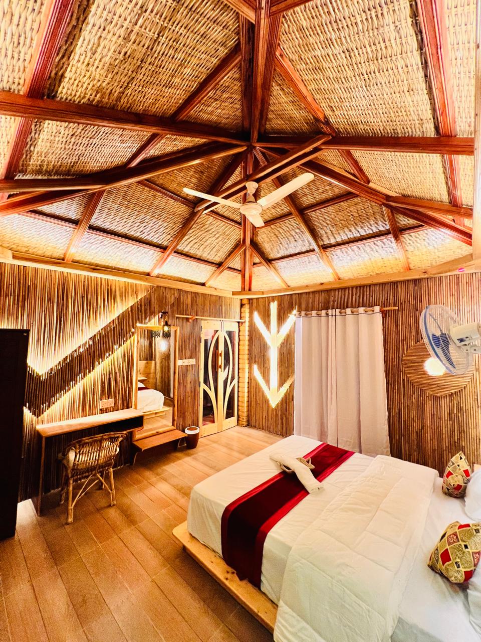 নয়নতারা Balcony / Bed