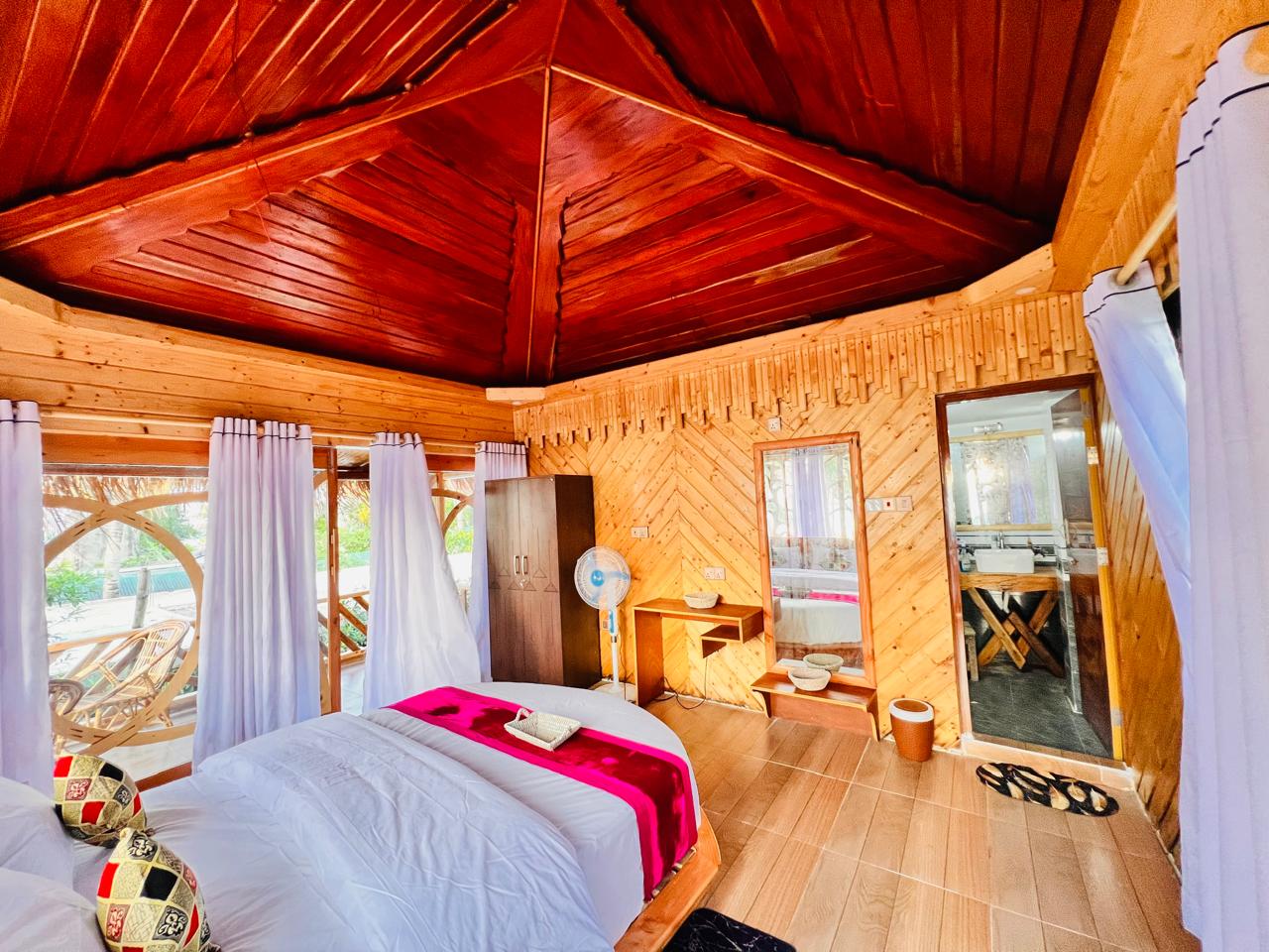 অরুনিকা Room Decor