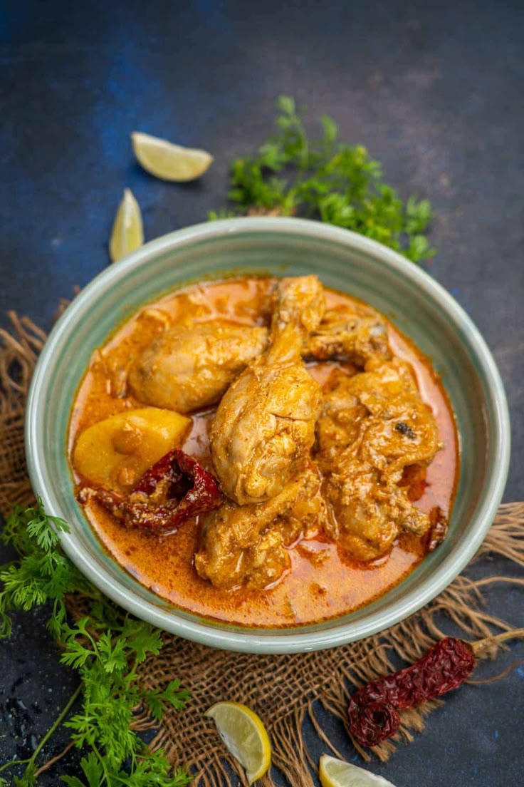 মুরগী (কোরমা / ভুনা / ফ্রাই)